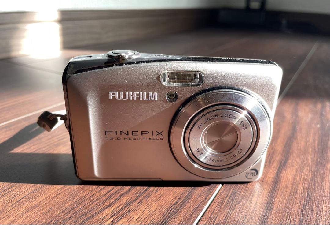Fujifilm FinePix F50d デジタルカメラ