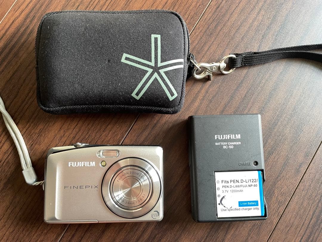 Fujifilm FinePix F50d デジタルカメラ