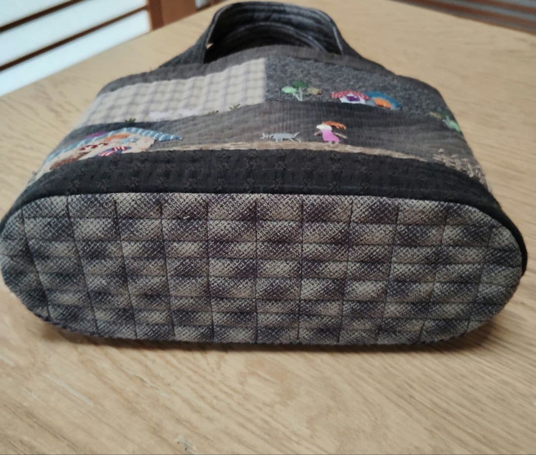 floowページです！ ハウスの手提げバッグ ハンドメイド お散歩