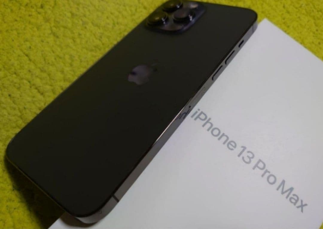 ★２０２４年７月～使用の美品★iPhone１３proMAXグラファイト１２８ＧＢ