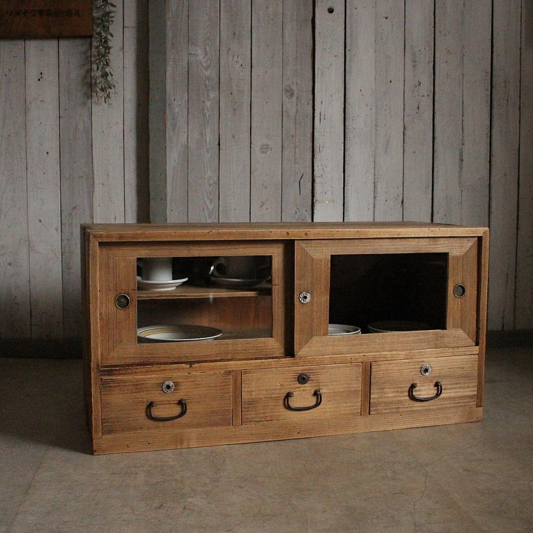 味のある古いガラス戸棚×木製小引き出し3杯　食器棚　収納　古家具　古民家