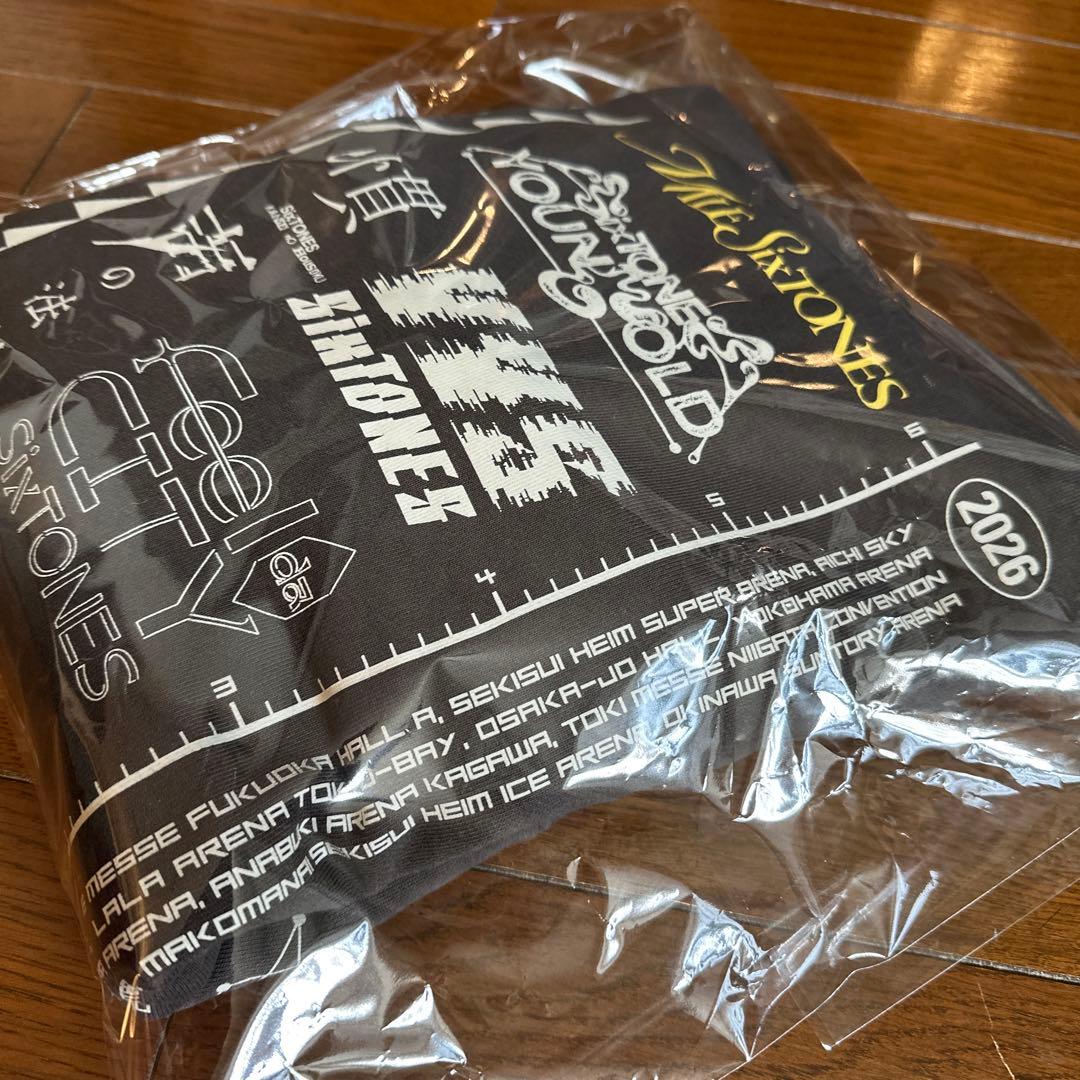 【美品】SixTONES ライブグッズ　パーカー MILE SixTONES