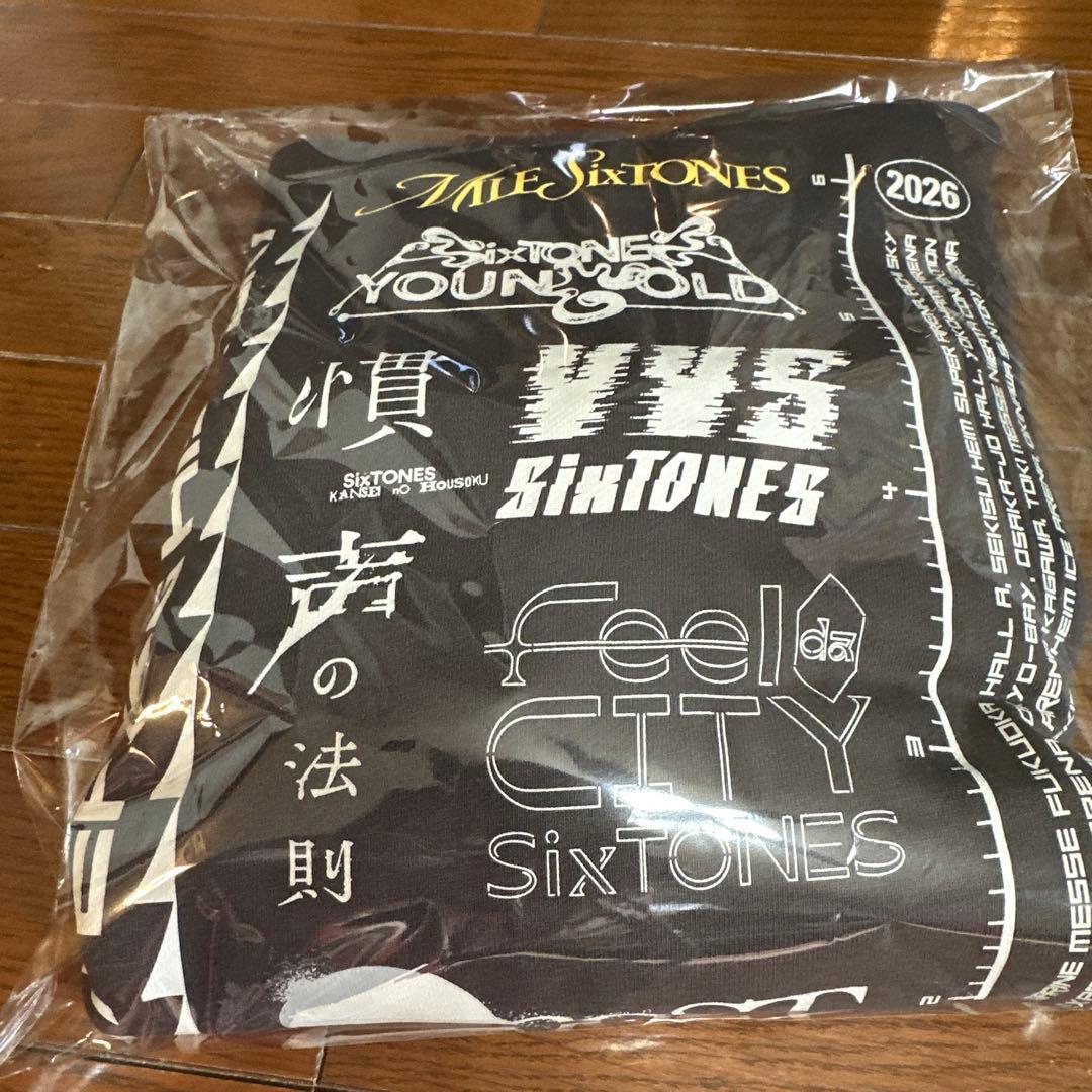 【美品】SixTONES ライブグッズ　パーカー MILE SixTONES