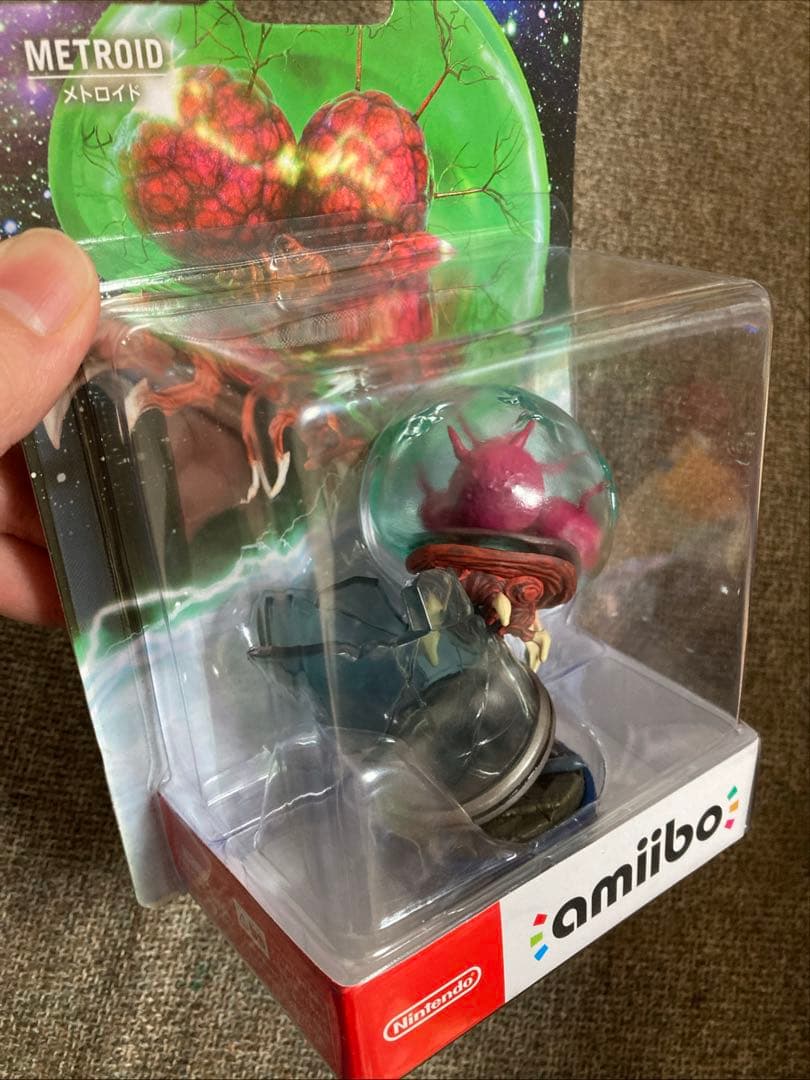 貴重な新品未開封!!　 amiibo メトロイド 任天堂