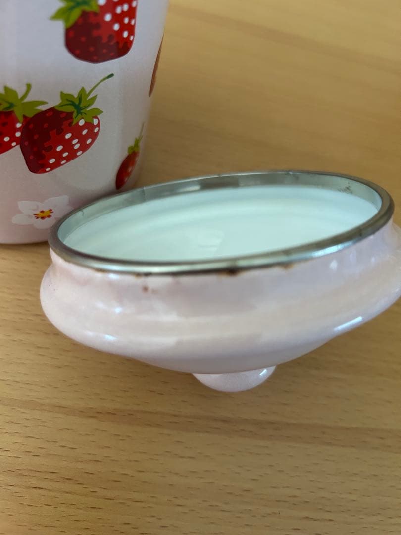 praime praime market ホーロー　容器　琺瑯　いちご　苺