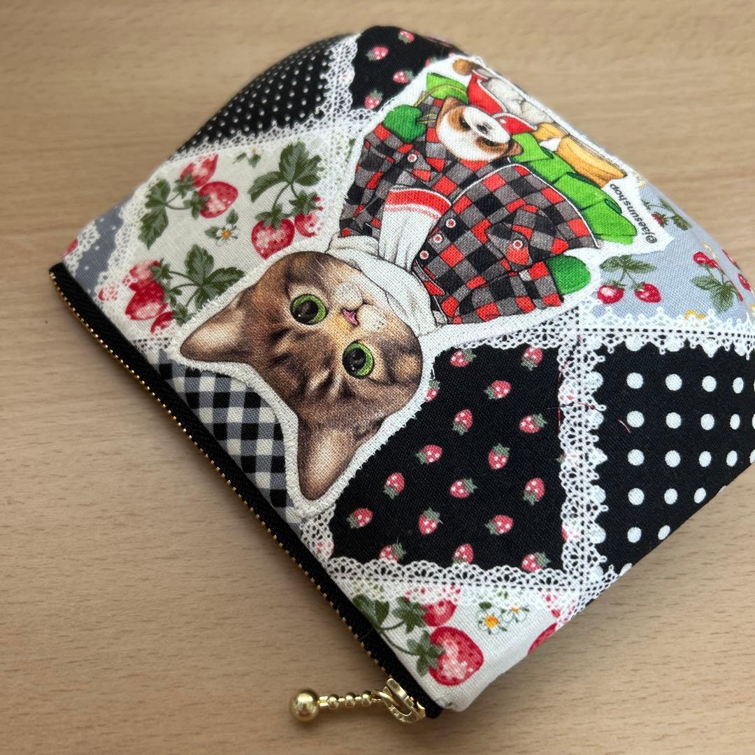 ハンドメイド　ころりんポーチ　コヤンイサムチョン☆赤ずきんサンダーちゃん☆