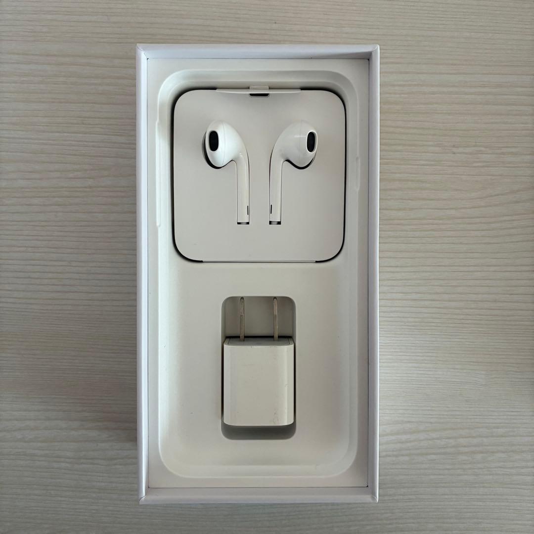 iPhone8 シルバー 64GB SIMフリー 箱 イヤホン 充電器