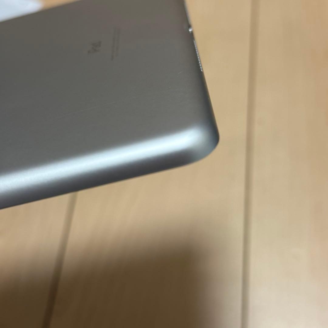 ●匿名発送● iPad 第6世代 128GB シルバー　バッテリー最大容量82%
