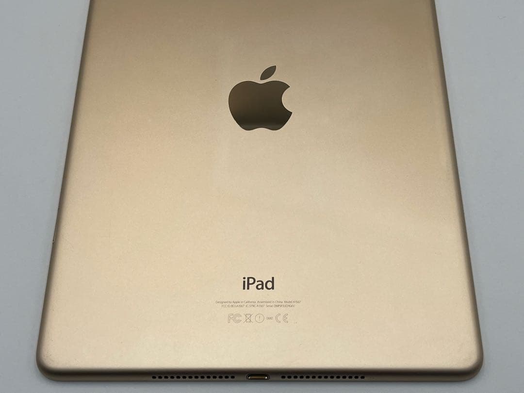 iPad Air 2（Wi-Fi+Cellular）32GB au ゴールド