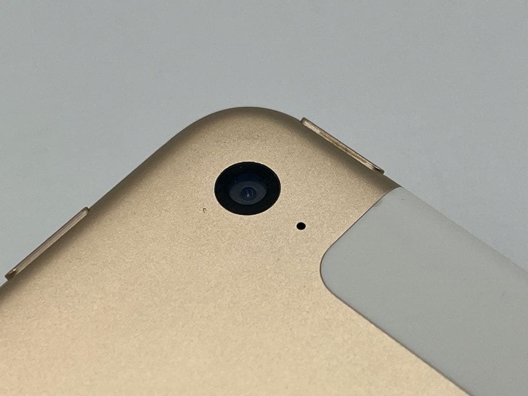 iPad Air 2（Wi-Fi+Cellular）32GB au ゴールド