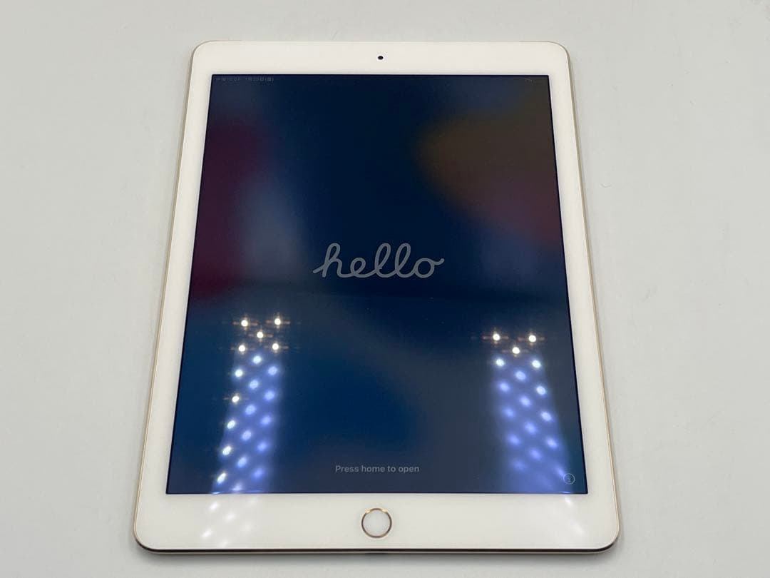 iPad Air 2（Wi-Fi+Cellular）32GB au ゴールド