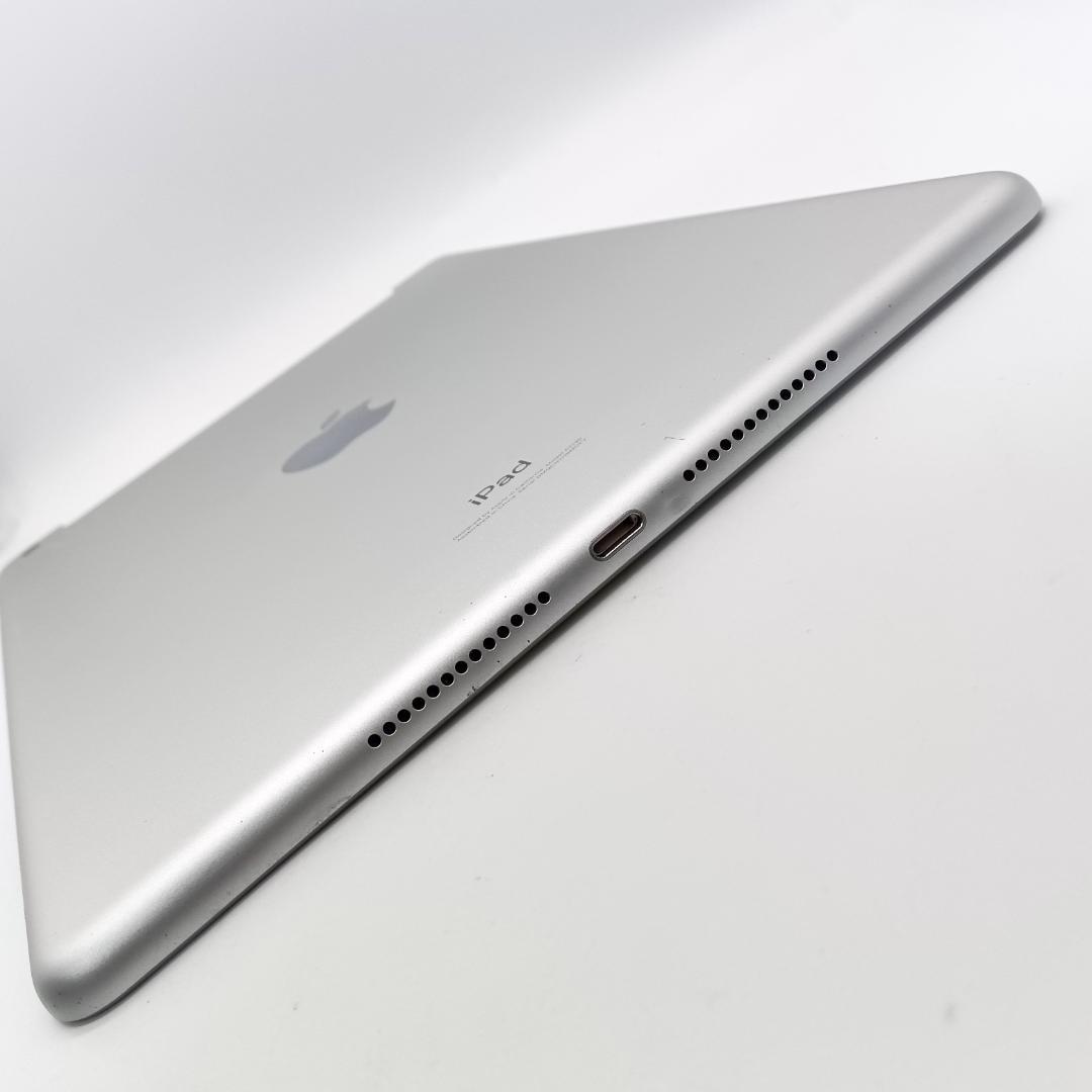 美品 使用2週間 iPad第7世代 32GB ケース付き バッテリー劣化ほぼなし