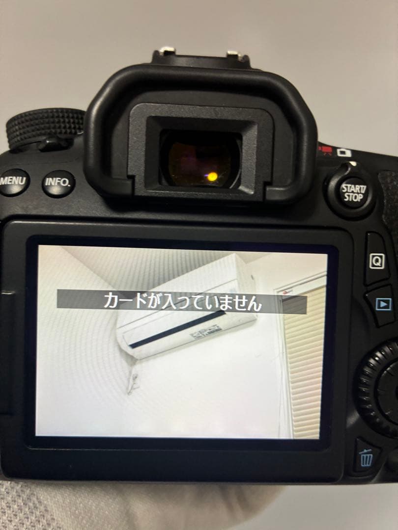 美品！キャノン Canon EOS 70D ボディ 一眼レフカメラ 本体のみ