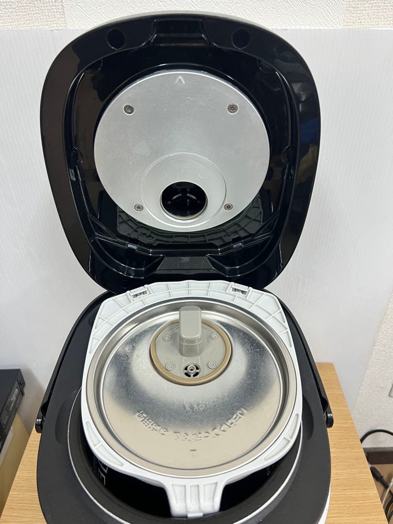 Panasonic IH炊飯器 SR-KT068（2019年製）ブラック