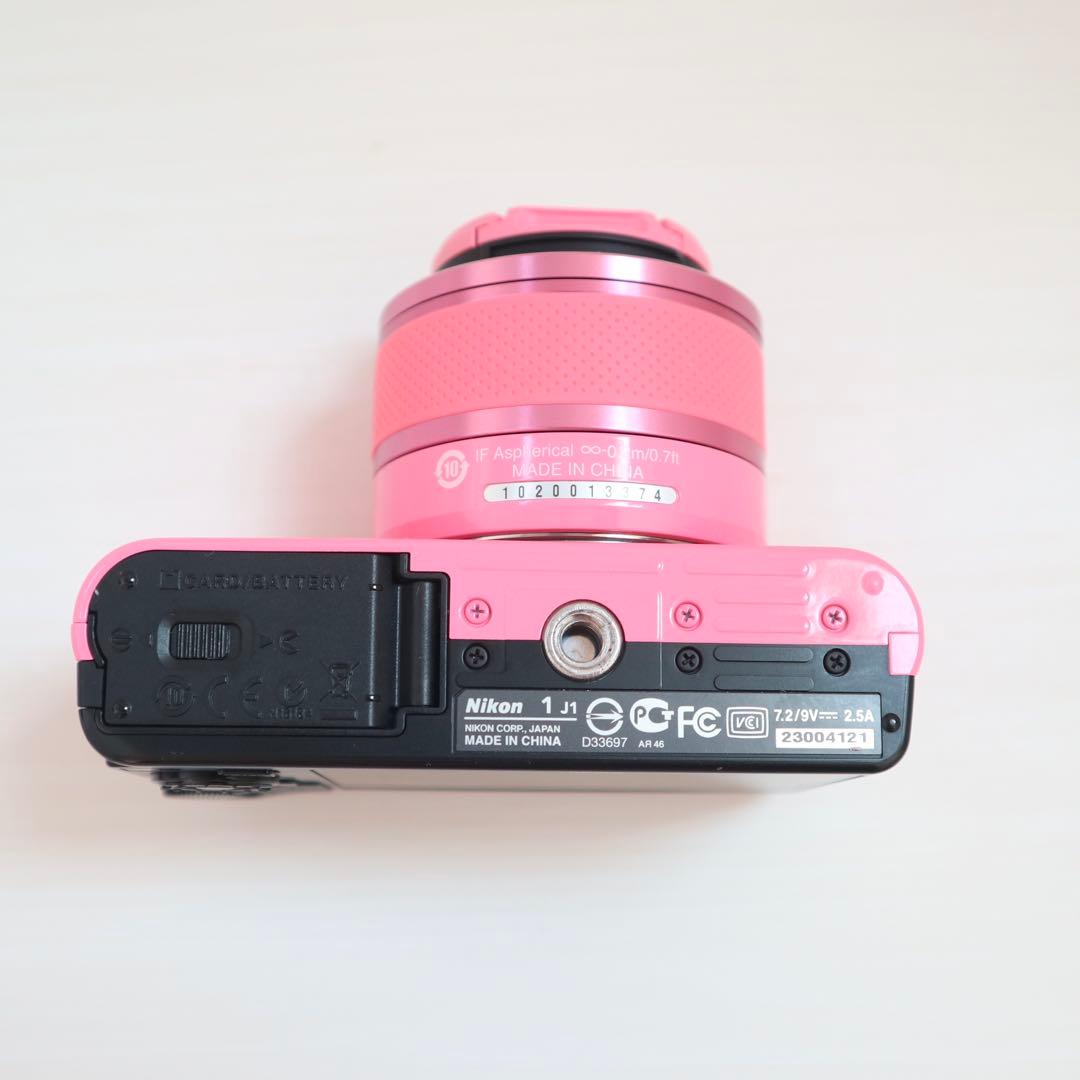 〘希少〙Nikon 1 J1 ミラーレス一眼カメラ ピンク