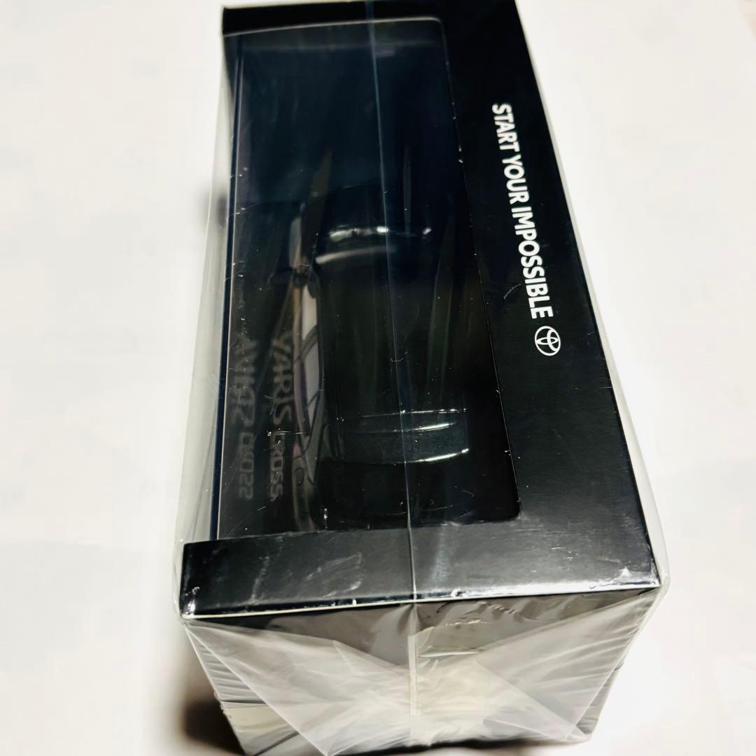 トヨタ ヤリスクロス 1/30 ミニカー ブラックマイカ新品 未開封品