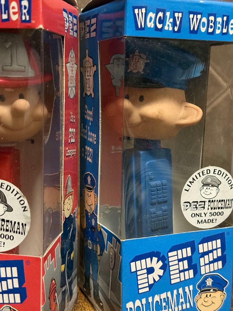【FUNKO WACKY WOBBLER】 PEZ ポリスマン & 消防士