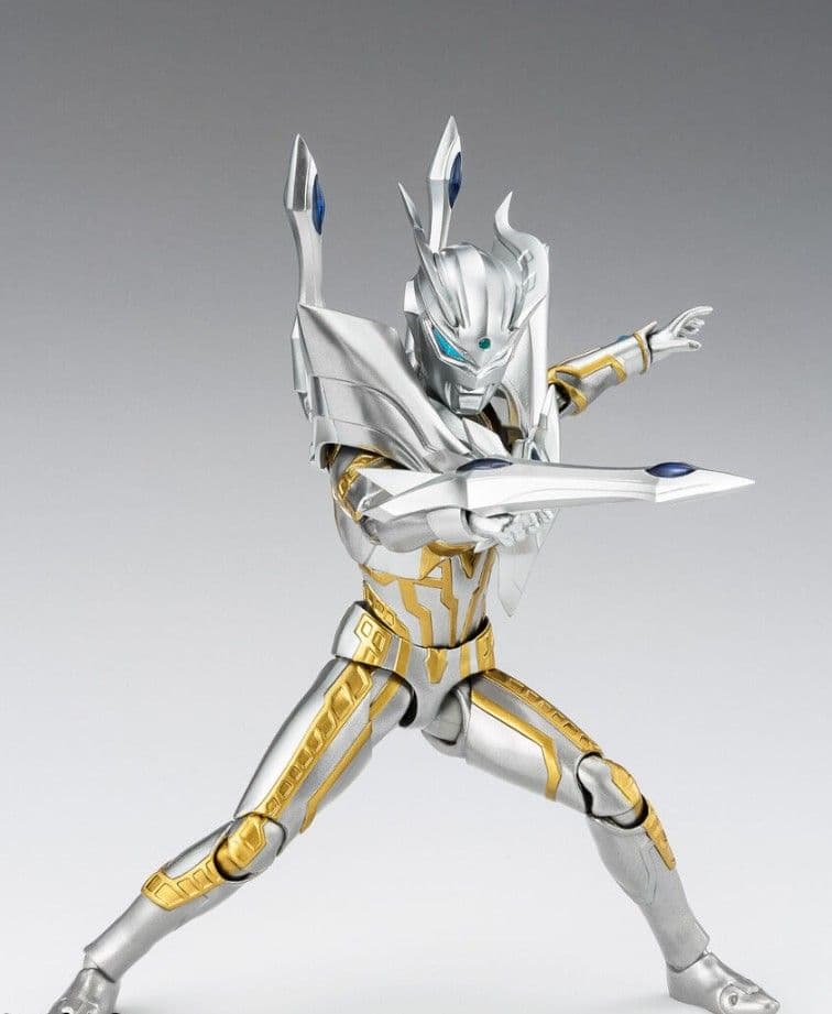 S.H.フィギュアーツ ウルティメイト シャイニング ウルトラマン ゼロ