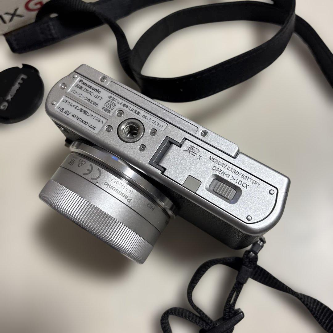 Panasonic DMC-GF7W ミラーレス一眼カメラ