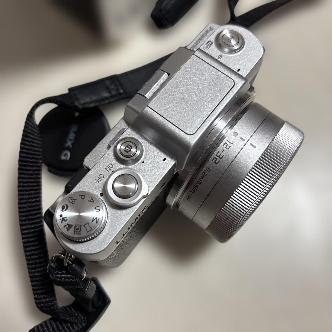 Panasonic DMC-GF7W ミラーレス一眼カメラ