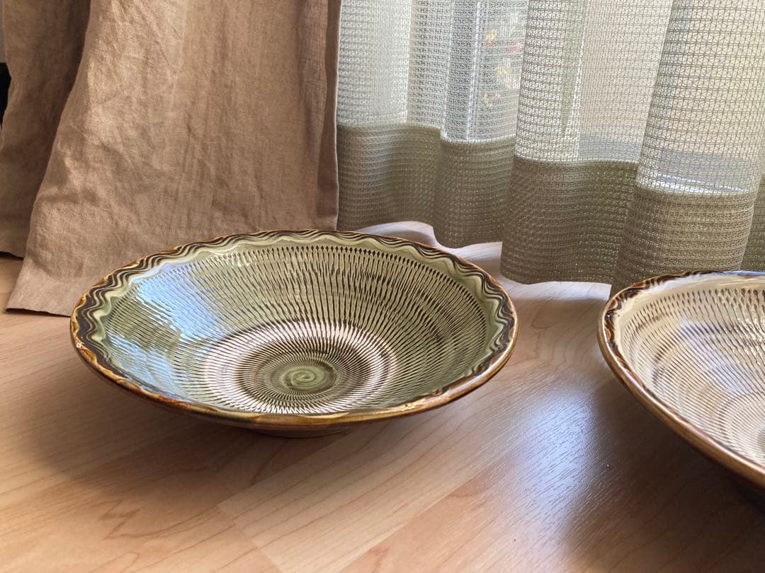 小鹿田焼　黒木昌伸窯　八寸皿　飛び鉋（フチに櫛目）　白