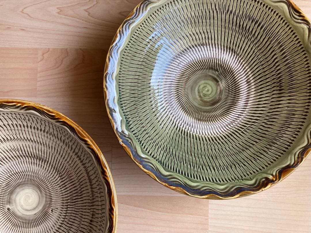 小鹿田焼　黒木昌伸窯　八寸皿　飛び鉋（フチに櫛目）　白