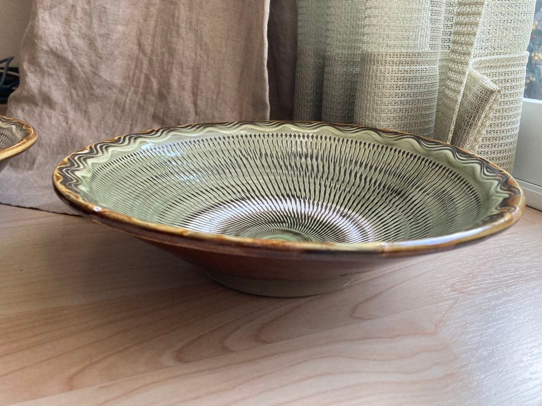 小鹿田焼　黒木昌伸窯　八寸皿　飛び鉋（フチに櫛目）　白