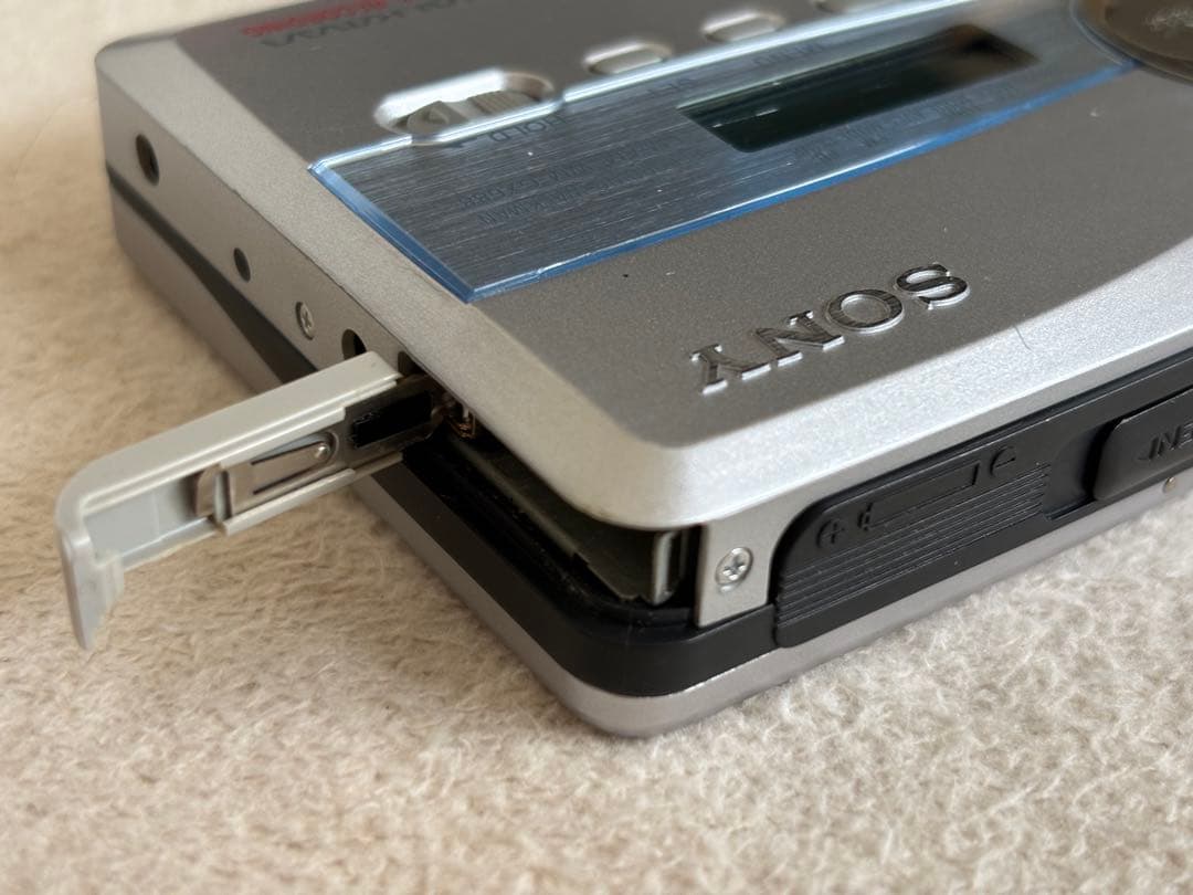 ジャンク　SONY WM-GX688 WALKMAN カセットレコーダー