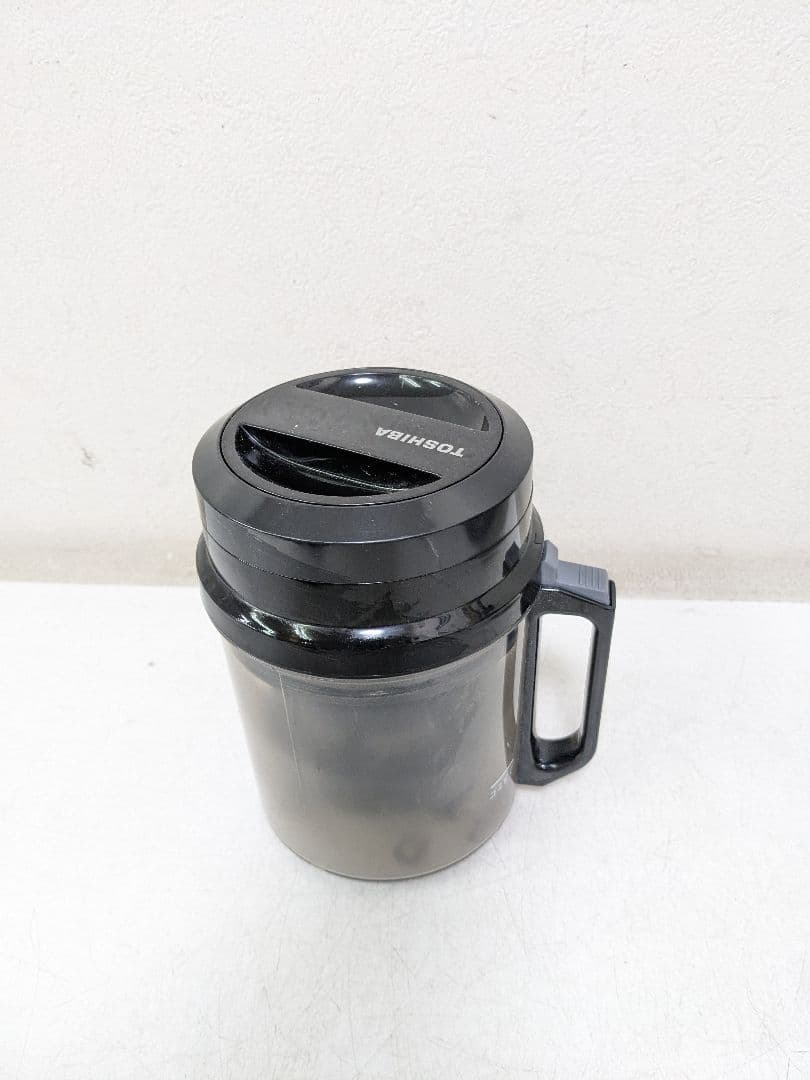 TOSHIBA VC-CF31-R サイクロン式掃除機 2022年製 ヘッド無し