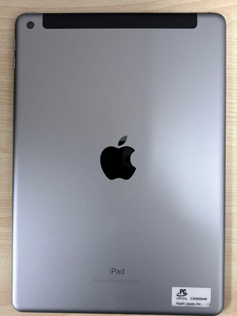 iPad第6世代 本体 32GB WiFiモデル スペースグレイ