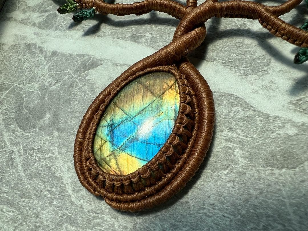 【handmade_Luna.】マクラメ× ラブラドライト ネックレス