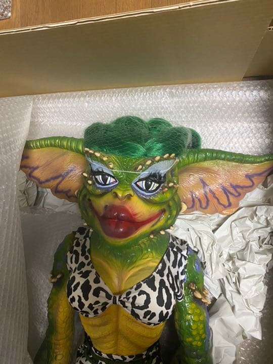 限定品　NECA グレムリン　レディ　フィギュア
