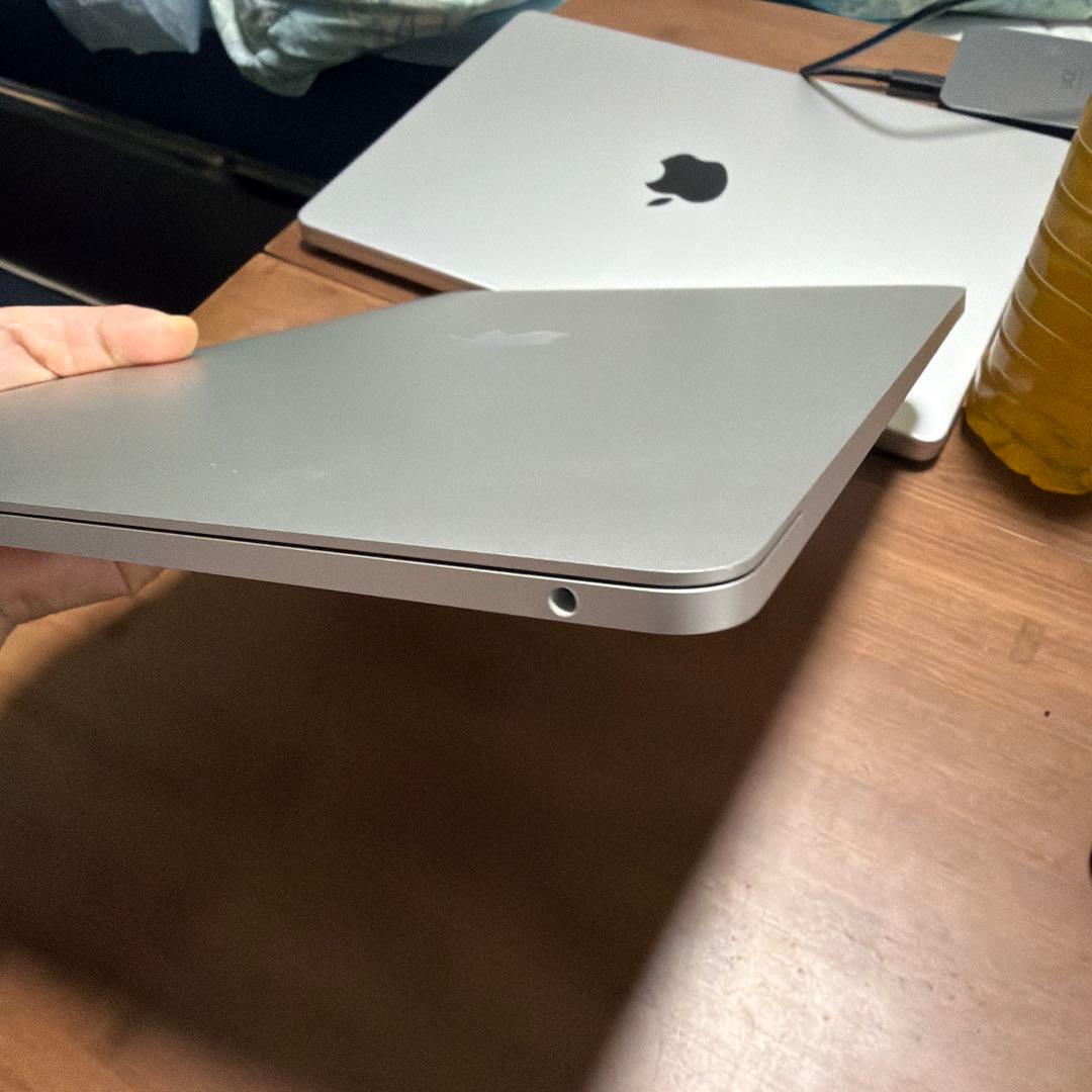 MacBookPro2020 M1 8+512 シルバー タッチバー 13インチ