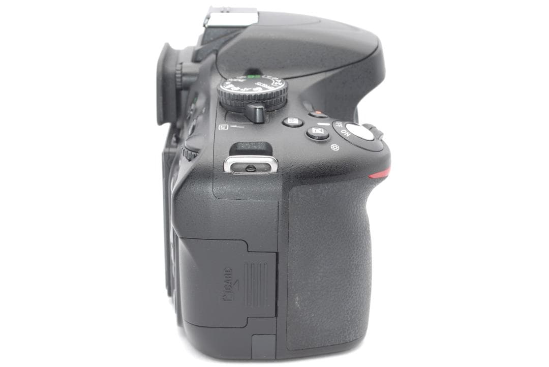 ✨訳あり・大特価✨Nikon D5100✨美品✨付属品あり✨動作品✨一眼レフ✨