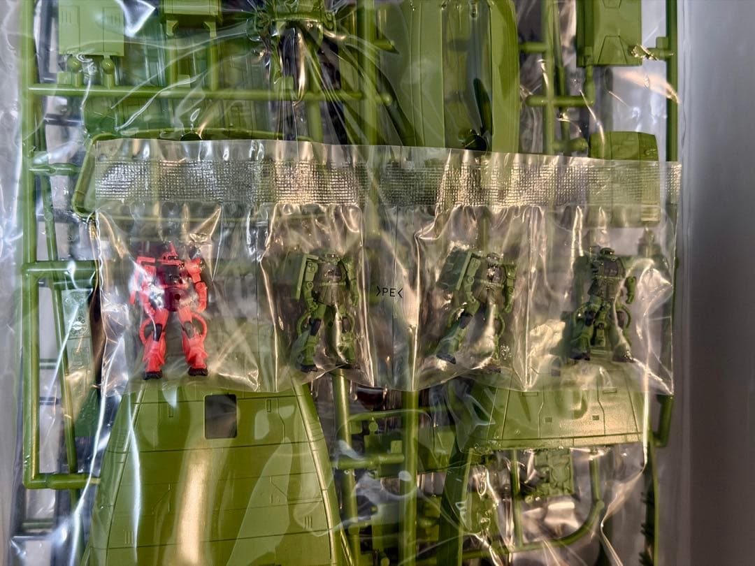 1/400 MUSAI ムサイ級軽巡洋艦 レアプラモデル ガンダムコレクション