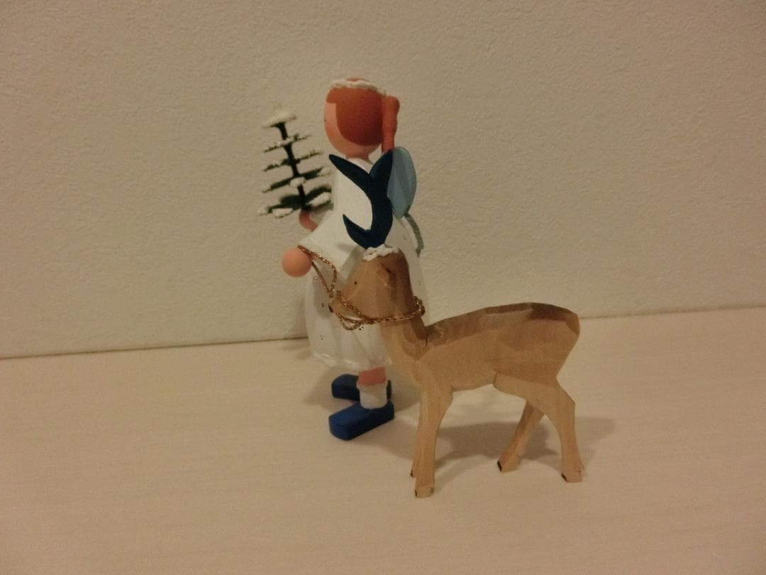 ドイツ製　Bettina Franke　クリスマスの天使とトナカイの置物