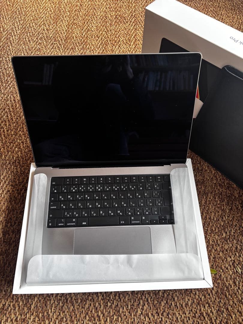 MacBook M1 Pro 16インチ 16GB / 1TB