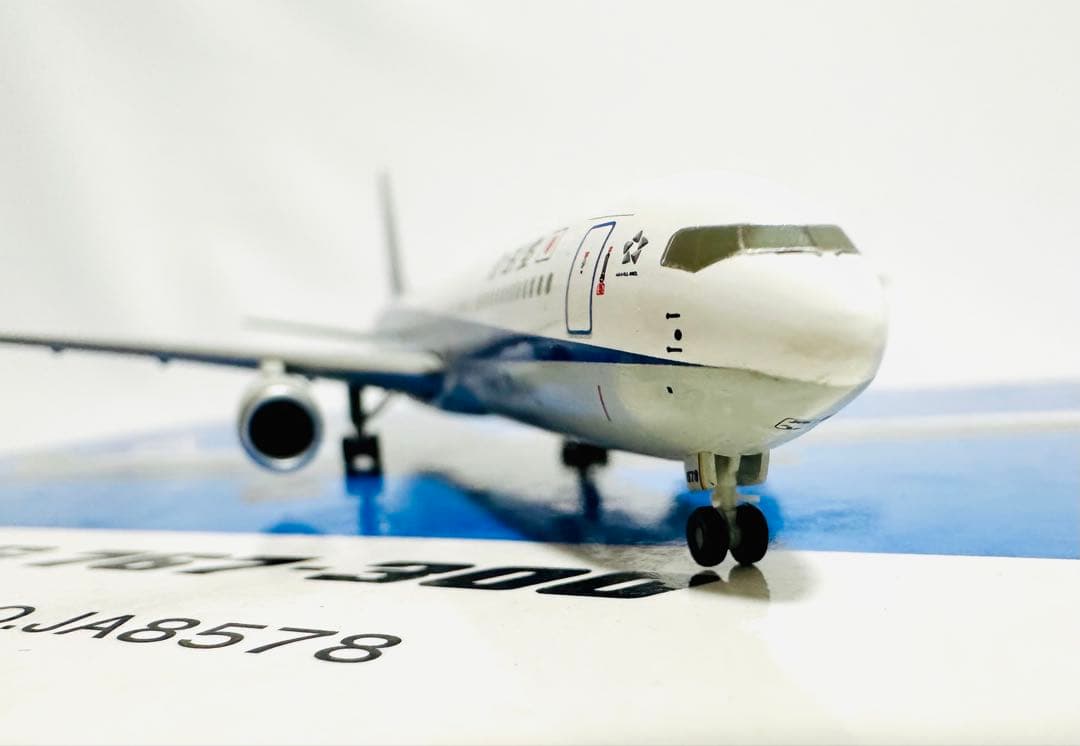 全日空商事1/400 ANA 767-300 モデル NH40016