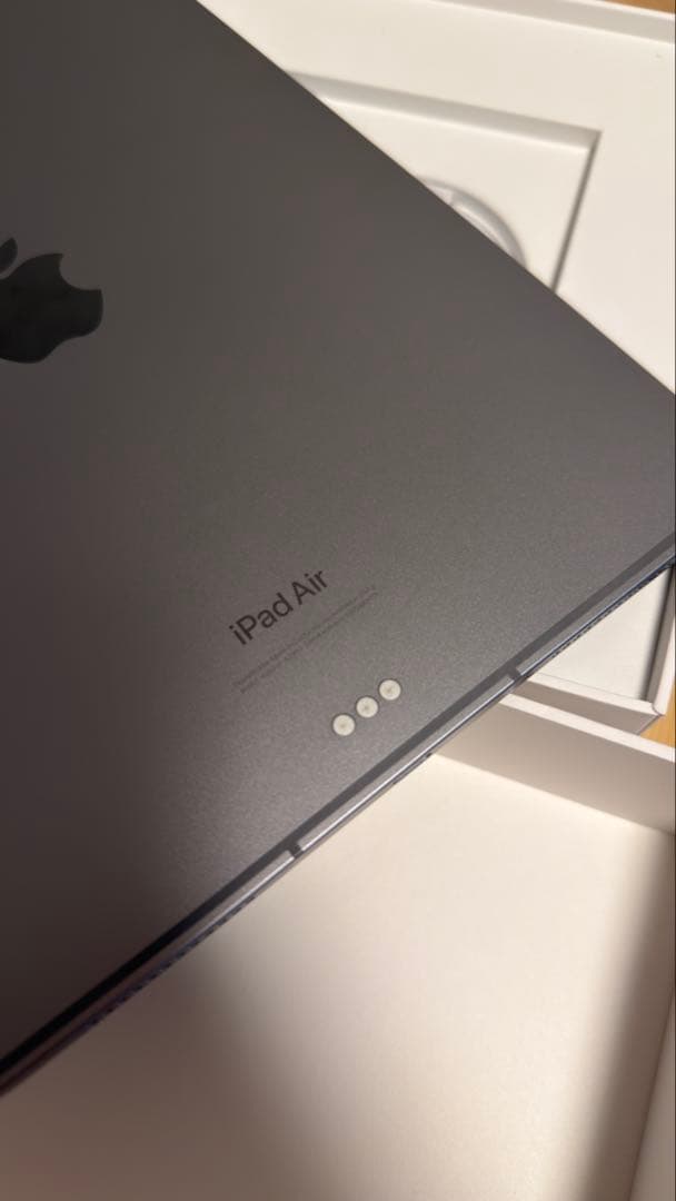 iPad Air (M2)第6世代　WiFi-Cellular　256GB