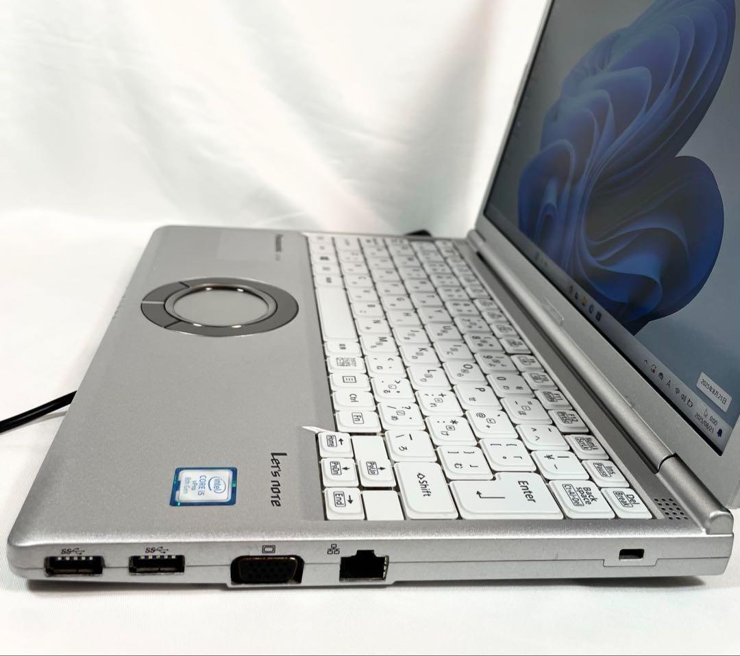 パナソニックレッツノートCF-SV7/SSD256/8 GB/ドライブR146