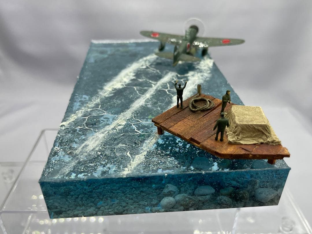 発進するニ式水上戦闘機 レジンジオラマ　機体変更可