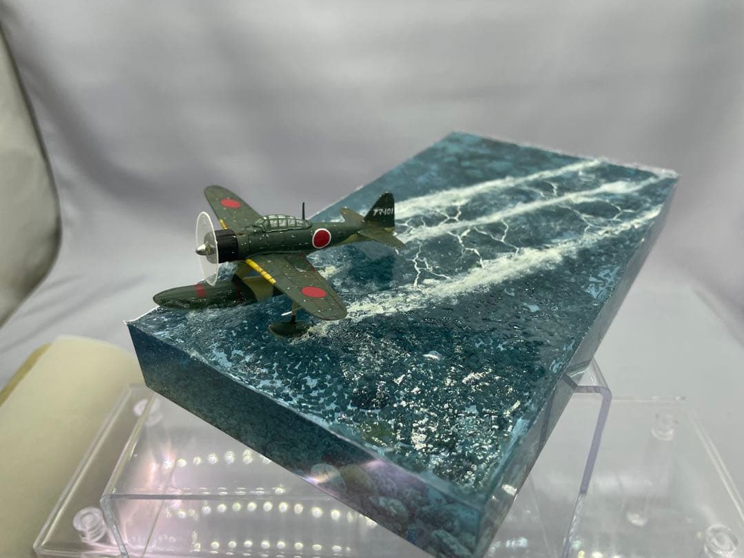 発進するニ式水上戦闘機 レジンジオラマ　機体変更可