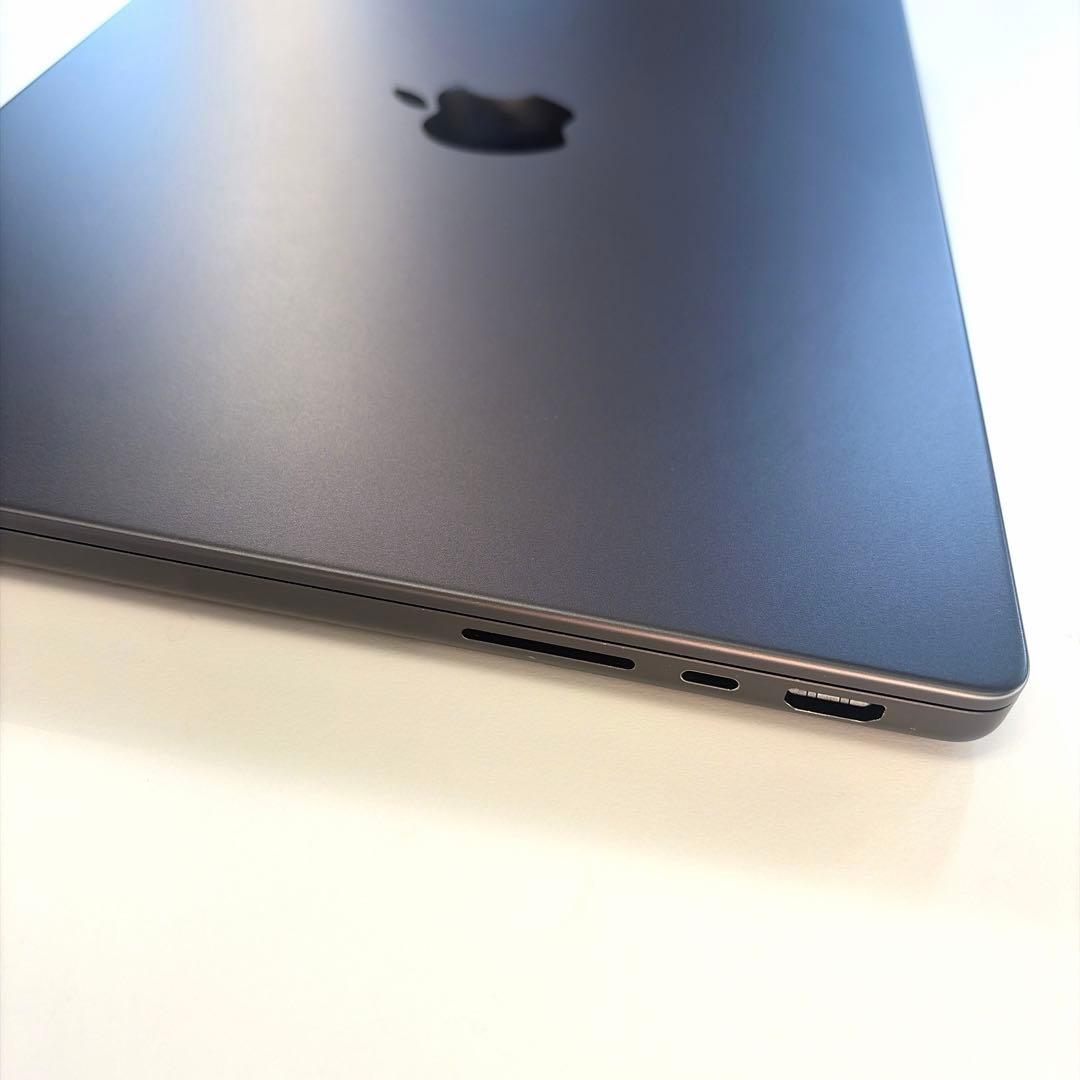 MacBook Pro M3/18GB SSD1T【スペースブラック】