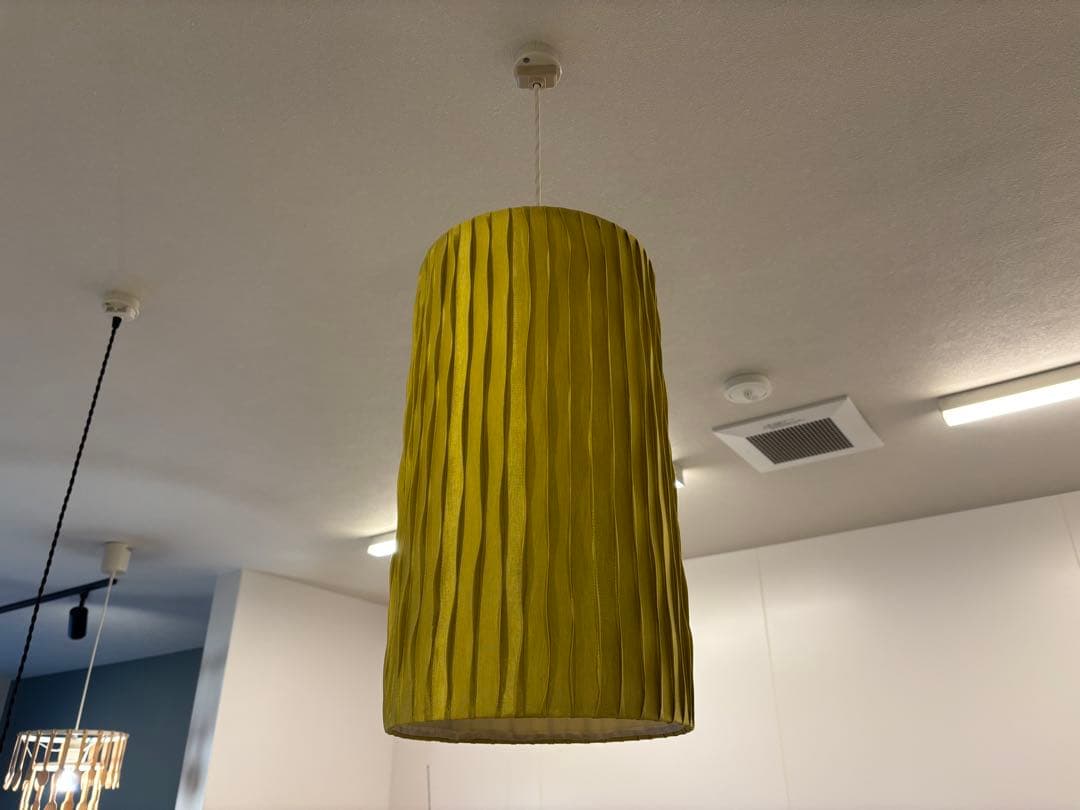 布製ペンダントライト　グリーン　波状テクスチャー