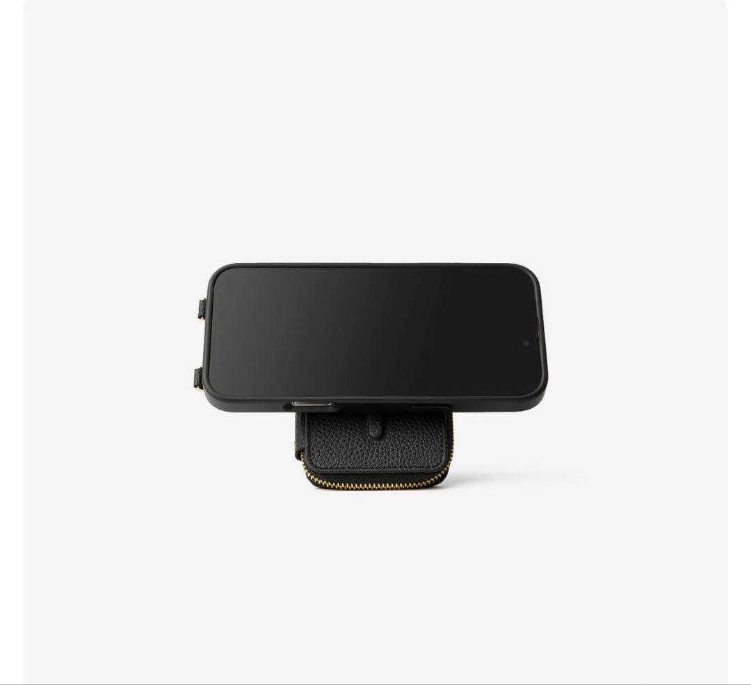 CUSTYPG iPhone15スマホケース