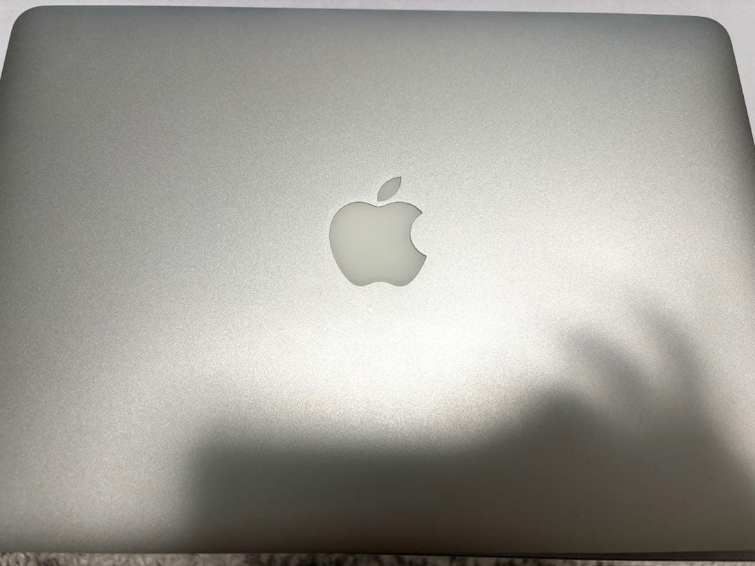 MacBook Air 2017 13インチ / 8GB / 初期化済み
