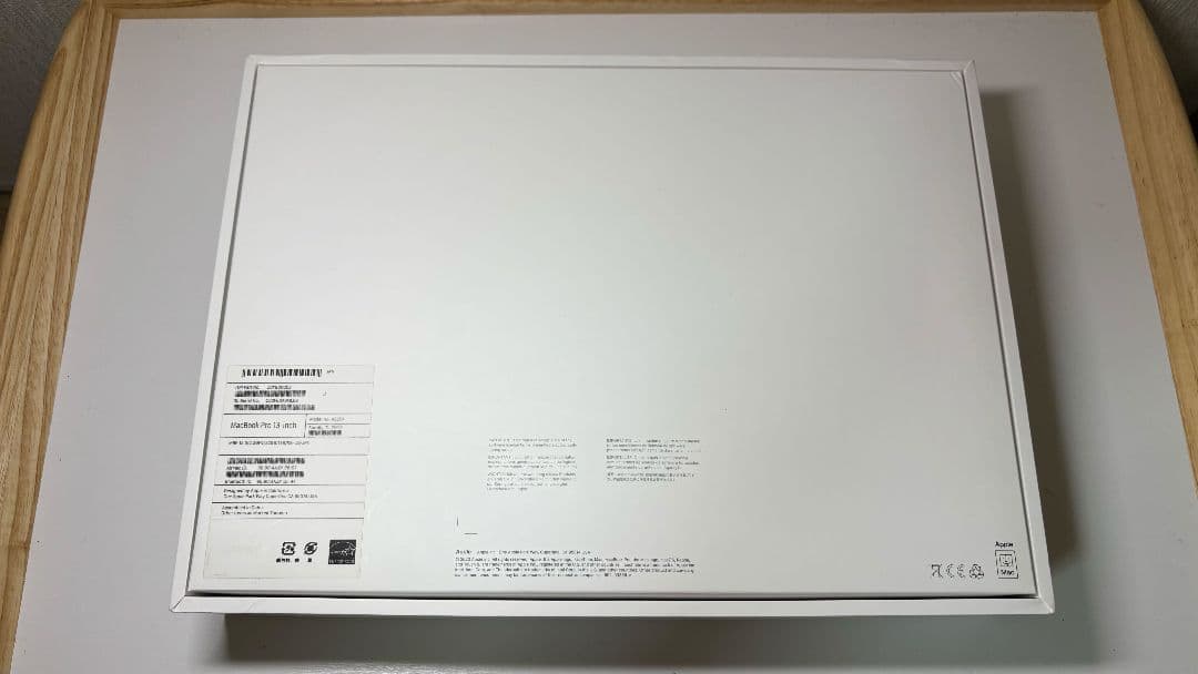 MacBook Pro (13インチ, メモリ32GB, SSD 1TB)