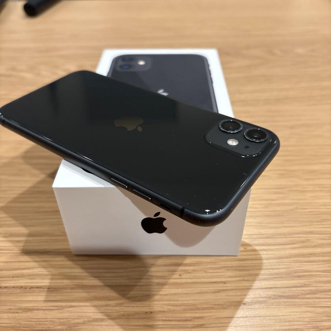 週末値下げ‼️Apple iPhone11BLACK 256GB 【液晶に黒い線】