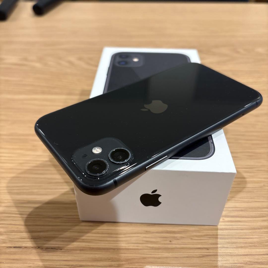 週末値下げ‼️Apple iPhone11BLACK 256GB 【液晶に黒い線】