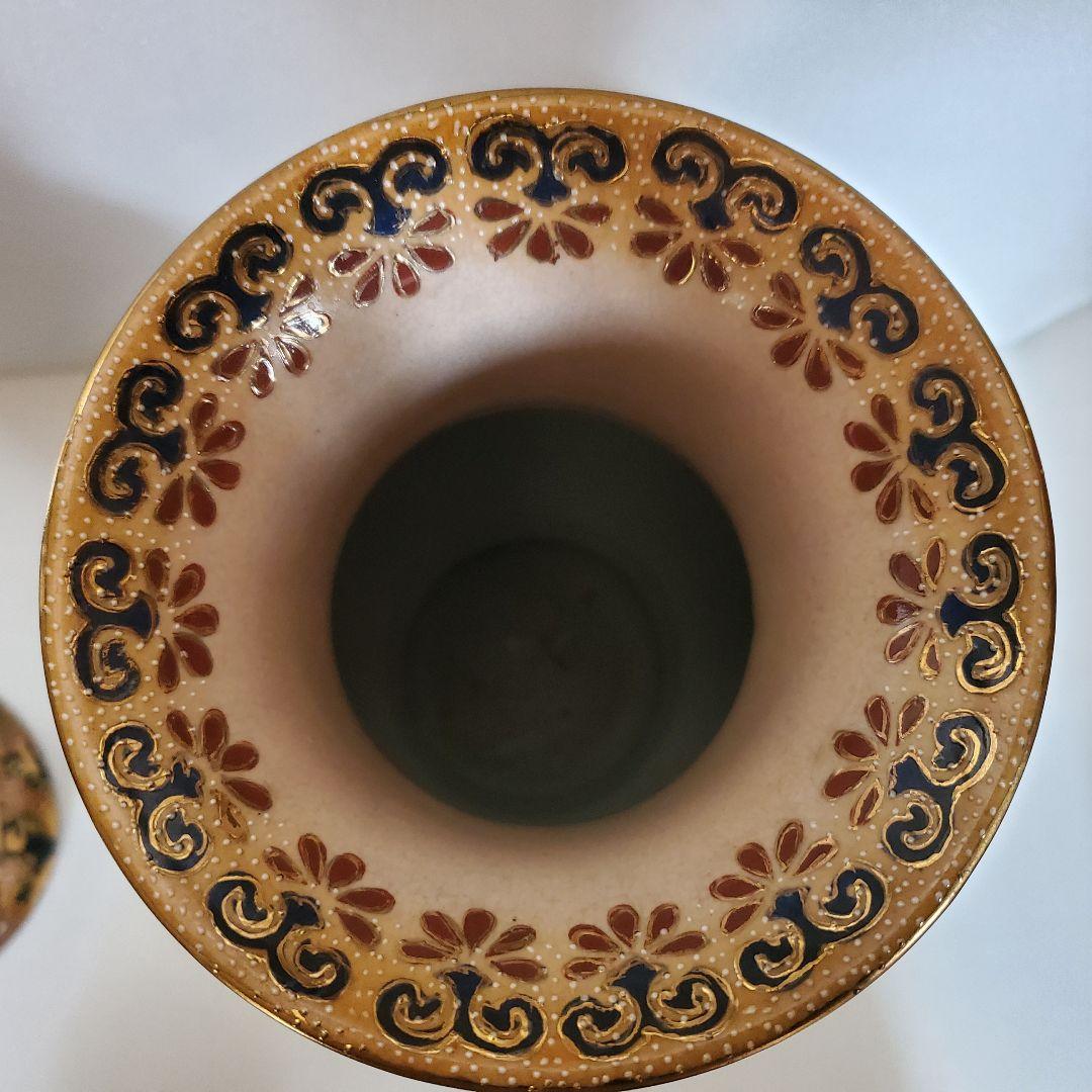 時代物　薩摩焼　武者芸者紋様　花瓶一対